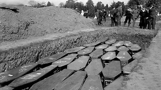 Lusitania mass grave in Kinsale. (A.H. Poole Lusitania Collection, National Library of Ireland)