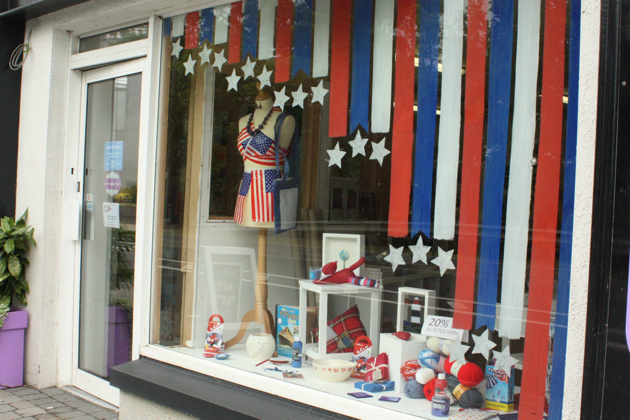 The storefronts on the New Ross Quay are decorated in U.S. colors all weekend. Craft Central on the Quay. (Photo: New Ross & District Chamber / Facebook)
