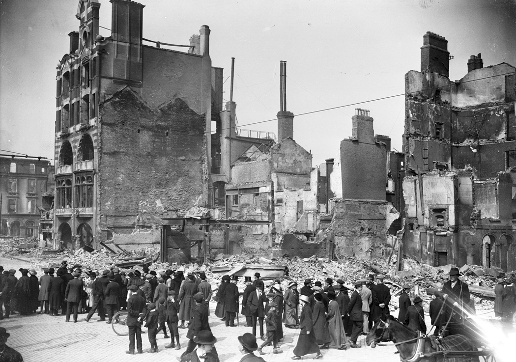 Bombarded by British artillery, Dublin’s Bread Company building is brought to ruins. 
