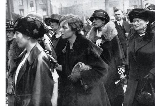 Cumann na mBan women at Cathal Brugha’s funeral. Mary MacSwiney is on the far right.
