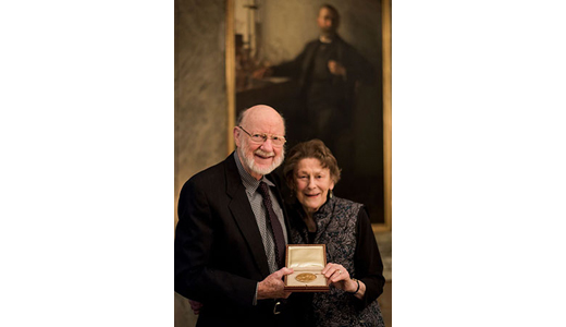William C. Campbell and his wife, Mary, showing the Nobel Medal during their visit to the Nobel Foundation on December 12, 2015. (Copyright © Nobel Media AB 2015 Photo: Alexander Mahmoud)