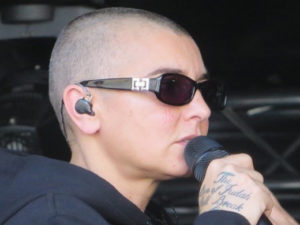 Photo of Sinéad O’Connor, November 7, 2014, in Lugano, Switzerland. Photo: Grussworte via Wiki Commons