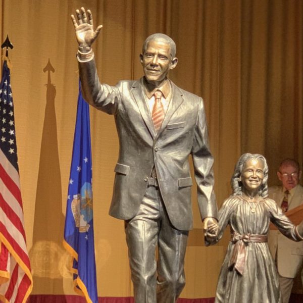 President Obama Statue of Presidents